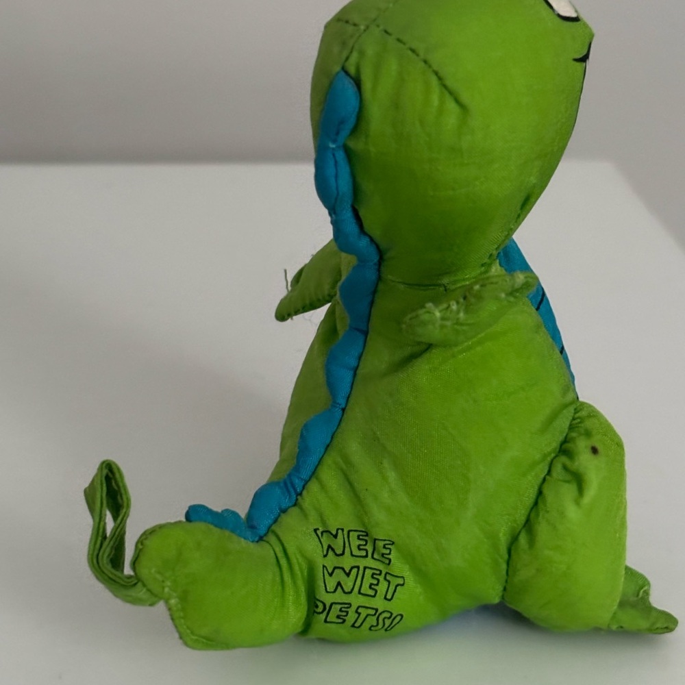 Vintage Wee Wet Pets dinosaur - Picture 3 of 13
